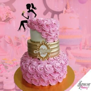 hermoso pastel de 15 años. Pasteles personalizados en quito